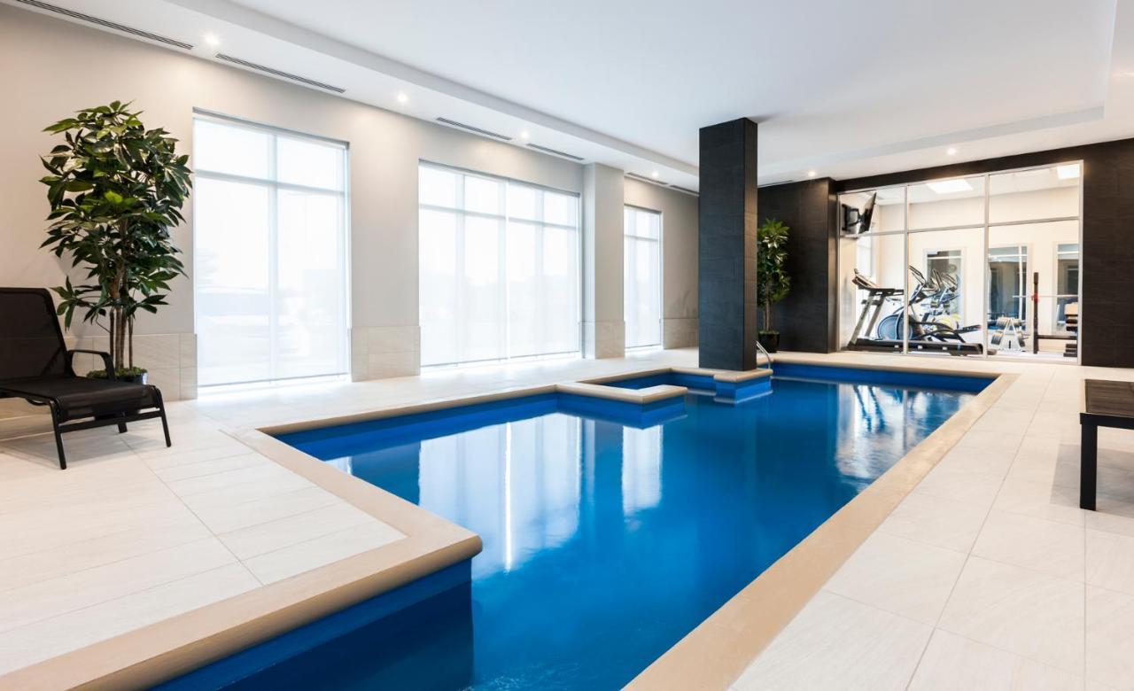 Imperia Hotel Et Suites Бушервил Екстериор снимка