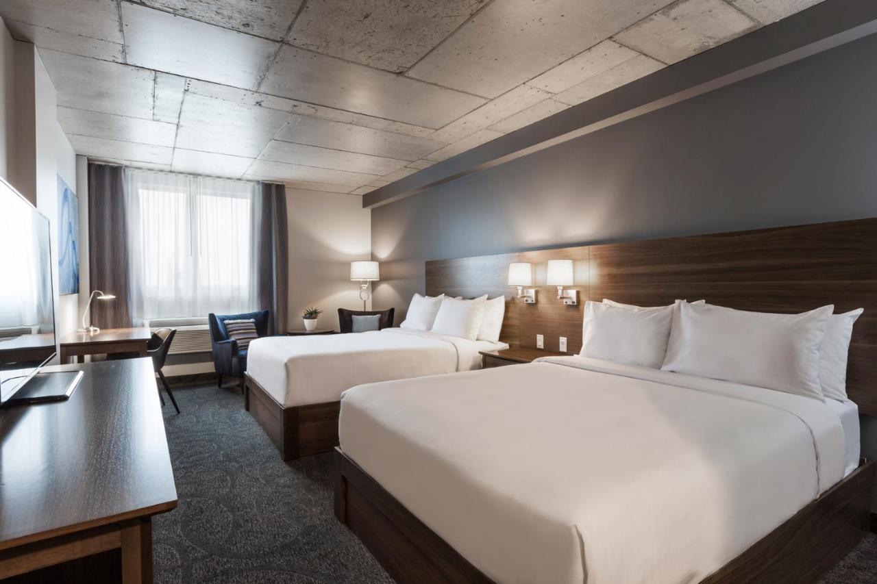 Imperia Hotel Et Suites Бушервил Екстериор снимка
