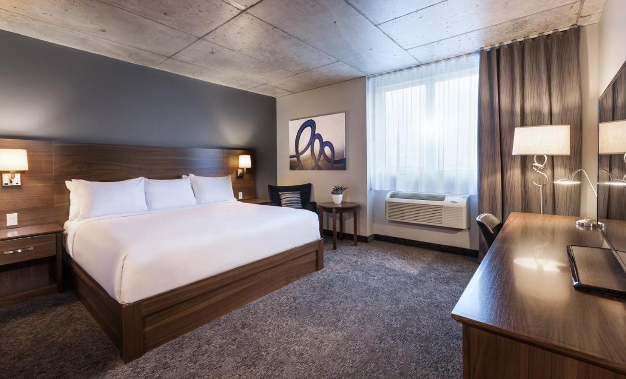 Imperia Hotel Et Suites Бушервил Екстериор снимка
