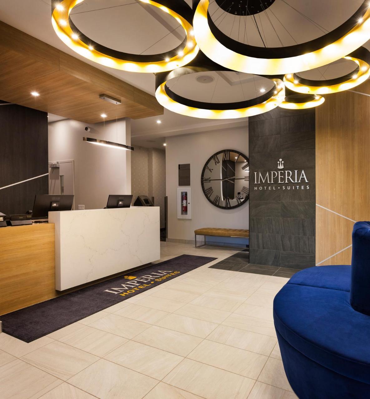 Imperia Hotel Et Suites Бушервил Екстериор снимка