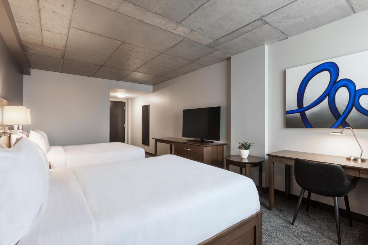 Imperia Hotel Et Suites Бушервил Екстериор снимка