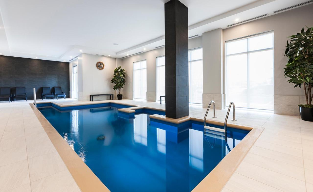 Imperia Hotel Et Suites Бушервил Екстериор снимка