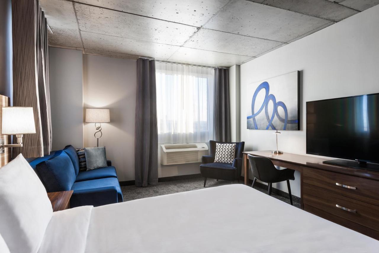 Imperia Hotel Et Suites Бушервил Екстериор снимка